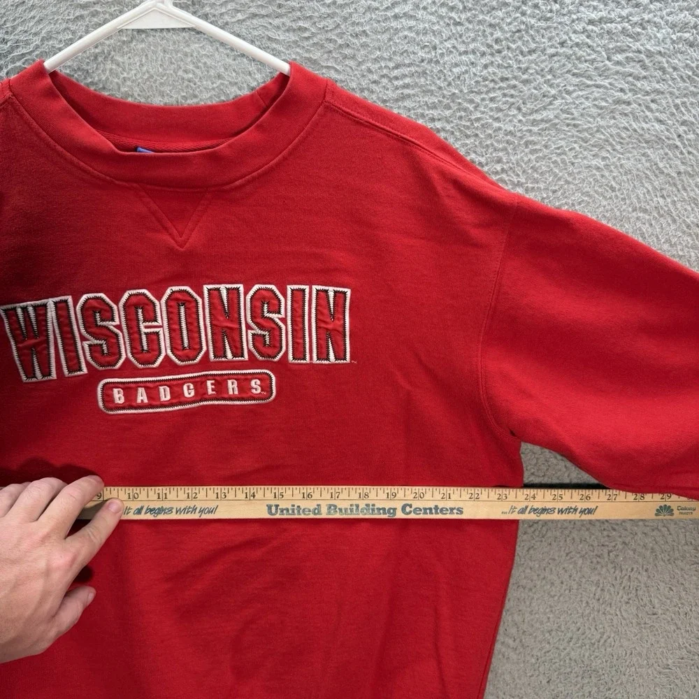 Vintage‎ Wisconsin Badgers Sweatshirt Adult Large Red Crewneck Embroidered Y2K